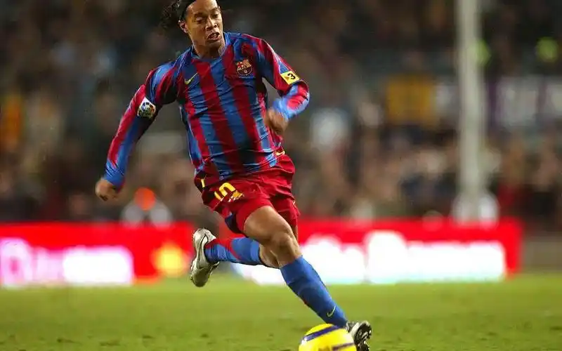 更是对俱乐 更是对俱乐