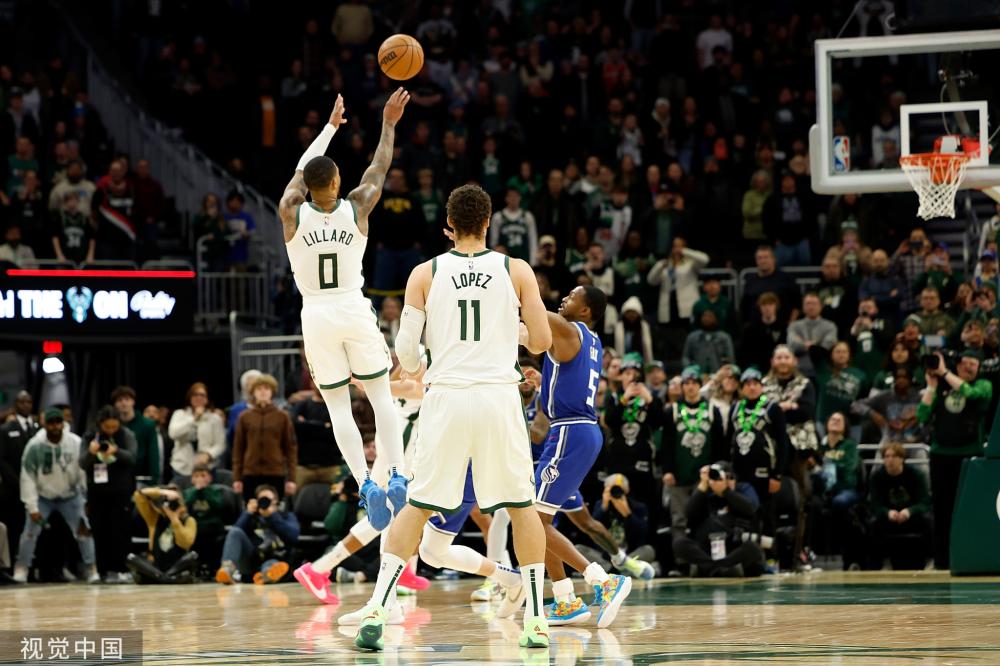 面树立了一 面树立了一